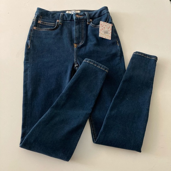 FREE PEOPLE Dark Wash Denim Skinny Jeans - Picture 6 of 8